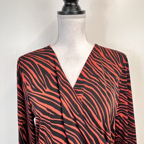 Chaus New York Tunic Top size Extra Large Dark Red Black Stripes Slinky Stretch - Picture 3 of 7